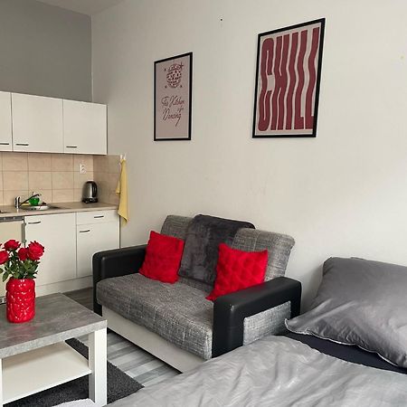 Tiffany Apartment In The City Center Bratislava Buitenkant foto